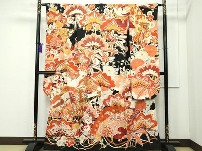 平和屋本店●極上 アンティーク 振袖 相良刺繍 駒刺繍 飛鶴檜扇草花文 黒地 金彩 逸品 CZAA1758s5