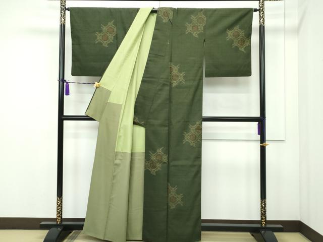 平和屋本店■極上　本場結城紬　重要無形文化財　100亀甲　有栖川　藍媚茶色地　廣田紬謹製　証紙付き　逸品　CZAA1906s5