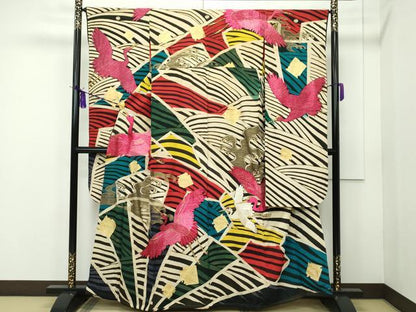 平和屋本店■極上　アンティーク　大正ロマン　振袖　手刺繍　駒刺繍　立波飛鶴紋　黒地　金彩　逸品　CZAA1929s5