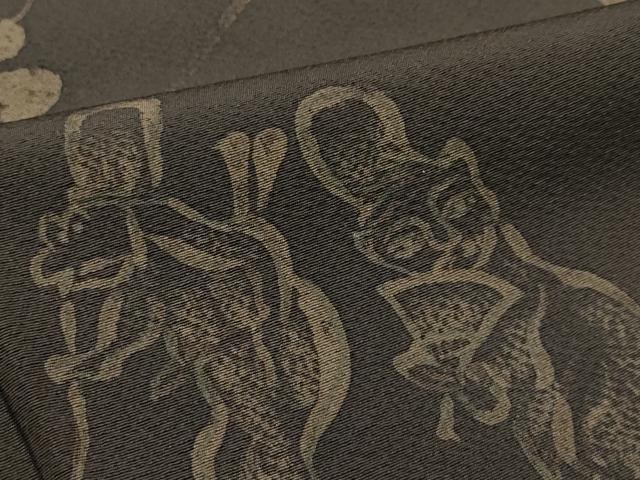 平和屋本店■極上　世界的人形師　辻村寿三郎　ジュサブロー　訪問着　刺繍　鳥獣戯画　暈し染め　赤墨色地　逸品　CZAA2003s5