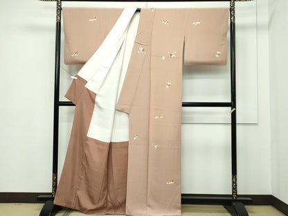 平和屋本店●極上 小紋 手描き 猫 深支子色地 逸品 未使用 CZAA2200s5