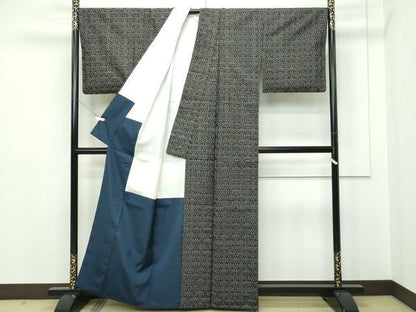 平和屋本店■希少　本場大島紬　龍郷絣　秋名バラ　黒地　逸品　CZAA2207s5