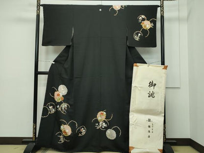 平和屋本店●極上 銀座 越後屋 訪問着 刺繍 雪輪草花文 黒地 金彩 伊と幸 反端・たとう紙付き 逸品 CZAA2213s5