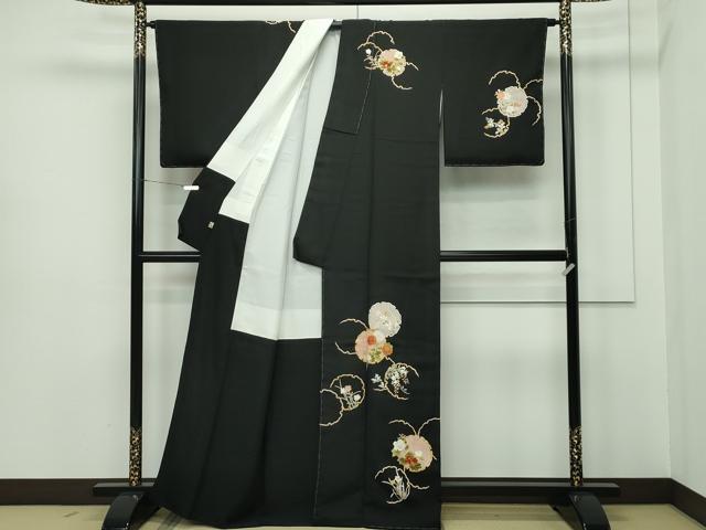 平和屋本店●極上 銀座 越後屋 訪問着 刺繍 雪輪草花文 黒地 金彩 伊と幸 反端・たとう紙付き 逸品 CZAA2213s5