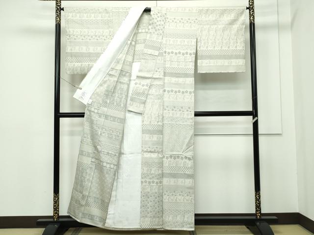 平和屋本店▽極上 お召 単衣 鳥獣戯画 白橡色地 やまと誂製 逸品 CZAA2233s5