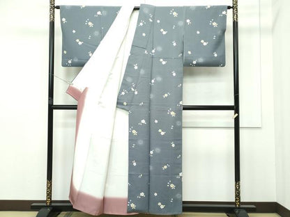 平和屋本店●極上 小紋 蛍暈し 舞花文 鉛色地 逸品 CZAA2405s5
