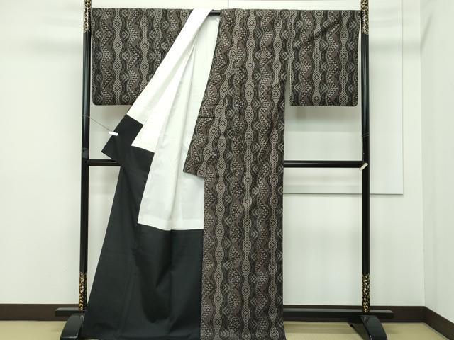 平和屋本店■極上　本場大島紬　現代龍郷絣　立涌菱文様　逸品　CZAA2463s5