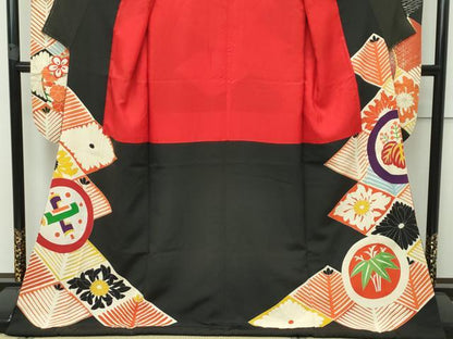 平和屋本店●極上 アンティーク 大正ロマン 振袖 駒刺繍 菱松葉宝尽くし丸文 黒地 金銀彩 逸品 CZAA2766s5