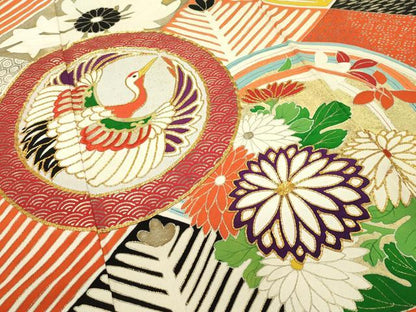 平和屋本店●極上 アンティーク 大正ロマン 振袖 駒刺繍 菱松葉宝尽くし丸文 黒地 金銀彩 逸品 CZAA2766s5