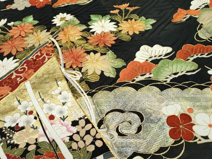 平和屋本店■極上　振袖　駒刺繍　雲取り几帳花文　黒地　金通し地　逸品　CZAA2787s5