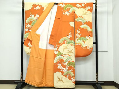 平和屋本店■極上　銀座　志ま亀　振袖・丸帯セット　駒刺繍　雲取り飛鶴花松文　金彩　代赭色地　たとう紙付き　逸品　CZAA2846s5