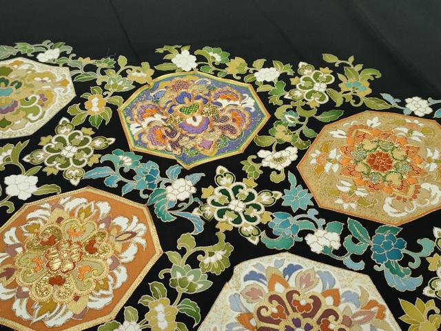 平和屋本店■極上　創業460年・千總　黒留袖　駒刺繍　正倉院草花文　金彩　東武扱い　逸品　CZAA2931s5