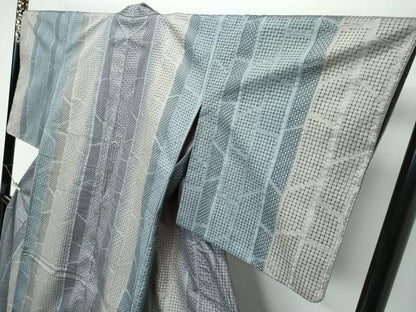 平和屋本店●極上　紬　総刺繍　中国三大刺繍　スワトウ刺繍　竹並び　逸品　CZAA5715s6