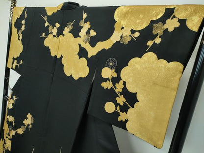 平和屋本店■最高級　訪問着　駒刺繍　雲取り枝梅文　黒地　本金箔　逸品　CZAA3262s5