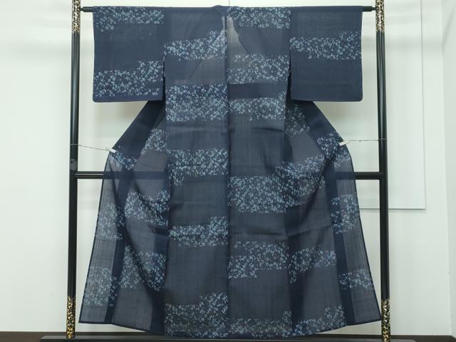 平和屋着物■極上　夏物　絹芭蕉　市松草花文　藍鉄色地　逸品　未使用　CZAA3414s5