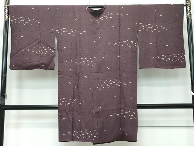 平和屋着物■極上　道行コート　ロング丈　舞花弁　黒鳶色地　ほていや扱い　逸品　CZAA3610s5