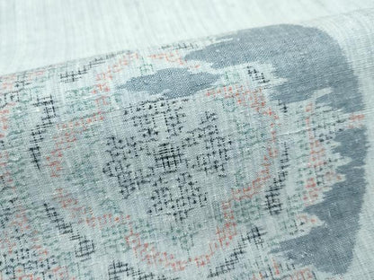 平和屋本店■極上　本場結城紬　重要無形文化財　100亀甲　花丸文　チャイナクレイ色地　証紙付き　逸品　未使用　CZAA3706s5