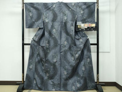 平和屋着物●極上 都喜ヱ門 本場大島紬 泥染め 9マルキ 彩がさね 春風の唐花 藤絹織物謹製 証紙付き 逸品 未使用 CZAA3798s5