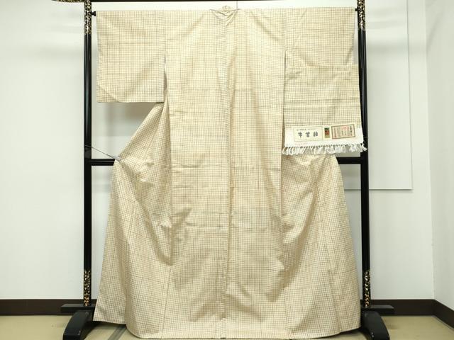平和屋本店■極上　石川県指定無形文化財　牛首紬　白山工房　手織り　格子柄　砥粉色地　加藤改石謹製　証紙付き　逸品　CZAA3971s5