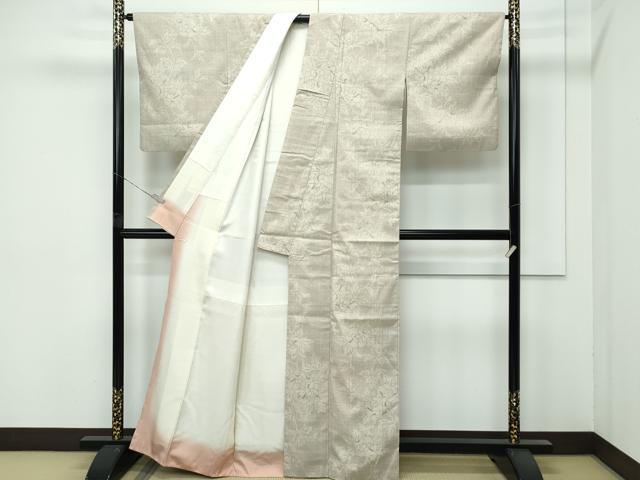 平和屋着物●極上 本場結城紬 重要無形文化財 80亀甲 牡丹 白橡色地 逸品 CZAA4273s5