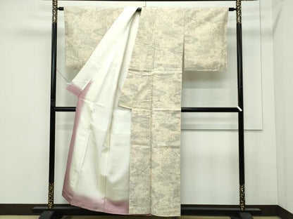 平和屋着物●極上　本場結城紬　重要無形文化財　100亀甲　雲取り風景花文　砥粉色地　逸品　未使用　CZAA4455s6