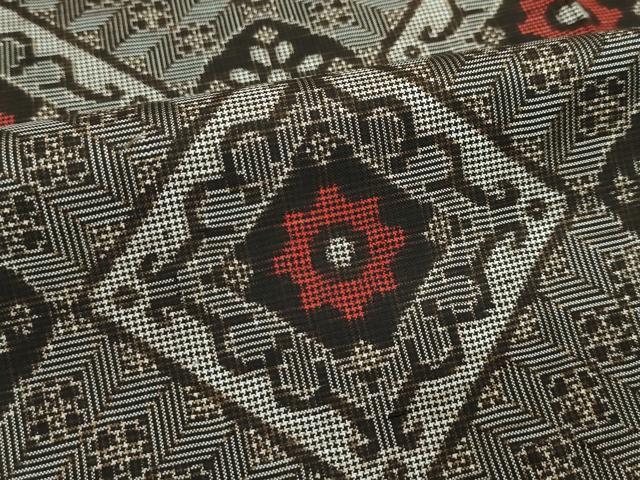 紀*子様 ⭐️⑧本場奄美大島紬 龍郷 赤 2玉 証紙 余り布 紀*子様 ⭐️⑧本場奄美大島紬 龍郷 赤 2玉 証紙 余り布 紀*子様