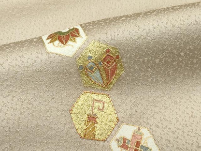 平和屋着物●極上　訪問着　駒刺繍　宝尽くし亀甲文　金彩　浅黄色地　逸品　CZAA4500s6