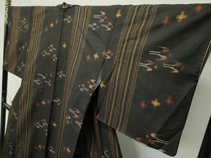 平和屋着物●極上　国指定重要無形文化財　本場久米島紬　手織　逸品　CZAA4620s6