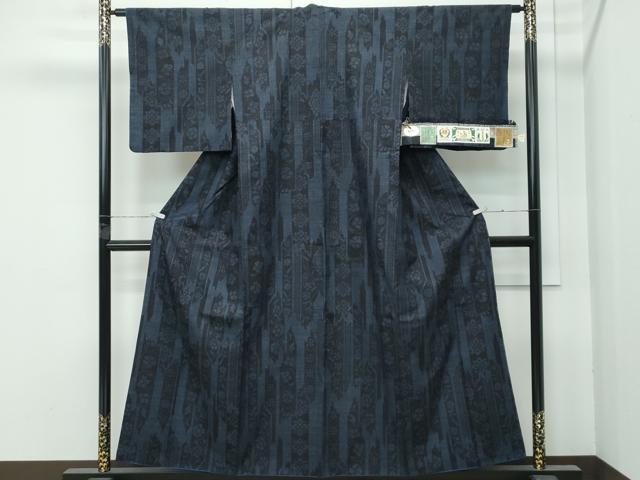 平和屋着物●極上　本場結城紬　重要無形文化財　奥順　100亀甲　草花間道　ますいわ屋扱い　証紙付き　逸品　CZAA4711s6