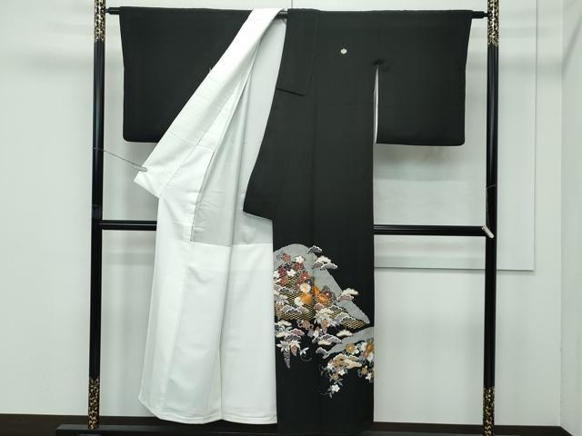 平和屋着物●極上　創業460年・千總　黒留袖　駒刺繍　草花松文　金彩　高島屋扱い　逸品　CZAA4738s6