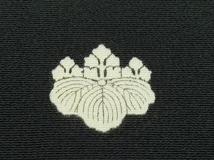 平和屋着物●極上　創業460年・千總　黒留袖　駒刺繍　草花松文　金彩　高島屋扱い　逸品　CZAA4738s6