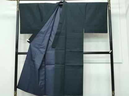 平和屋本店■希少　紬屋吉平　本場結城紬　重要無形文化財　男性　色無地　黒緑色　証紙付き　逸品　未使用　CZAA4748s6
