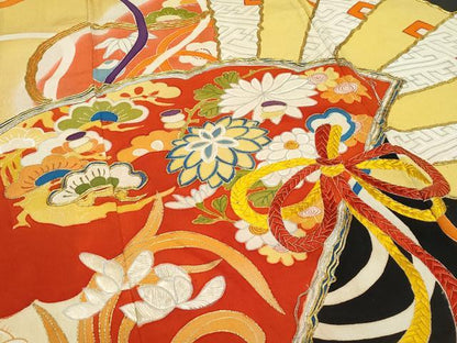 平和屋着物●極上　アンティーク　大正ロマン　振袖　駒刺繍　檜扇雪輪草花文　黒地　金彩　逸品　CZAA4773s6