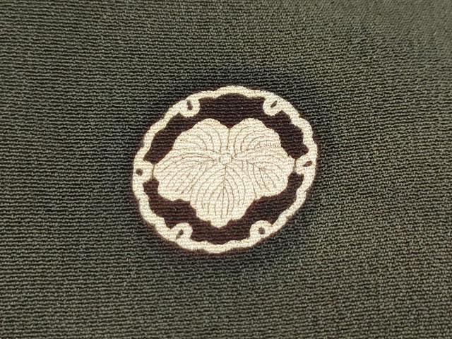 平和屋着物●極上　アンティーク　大正ロマン　振袖　駒刺繍　檜扇花松文　黒地　金彩　逸品　CZAA4774s6