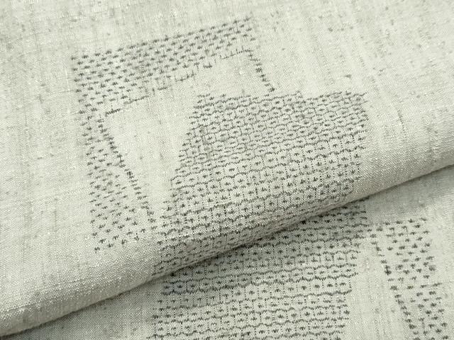 平和屋着物●極上　本場結城紬　重要無形文化財　100亀甲　飛び亀甲柄　色紙重ね文様　灰汁色地　逸品　CZAA4781s6