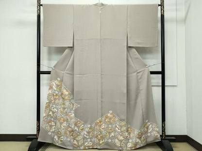 平和屋本店●極上　創業460年・千總　色留袖　駒刺繍　扇花菱文　金彩　生壁色地　逸品　CZAA5719s6