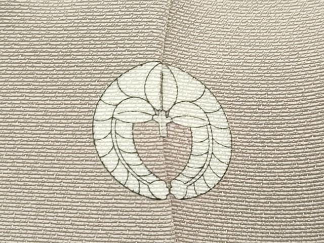 平和屋本店●極上　創業460年・千總　色留袖　駒刺繍　扇花菱文　金彩　生壁色地　逸品　CZAA5719s6