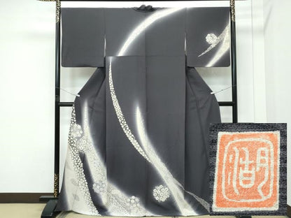 平和屋着物●極上 十日町 名門 滝泰謹製 訪問着 おぼろ染め 襲絞り 中国三大刺繍 相良刺繍 舞花文 金糸 檳榔子染色地 逸品 CZAA4861s6