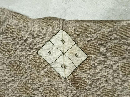 平和屋着物●極上　色無地　利休茶色　梅鉢地紋　逸品　未使用　CZAA4912s6