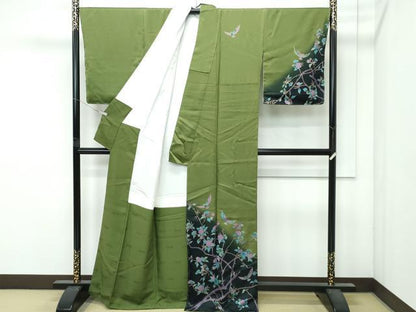 平和屋着物●極上　染色作家　斉藤三才　三才鳥　訪問着　枝花文　暈し染め　金彩　草色地　逸品　未使用　CZAA4976s6