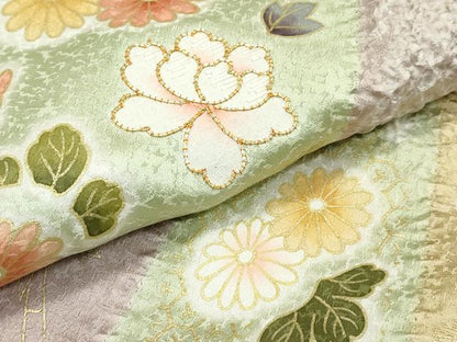 平和屋着物●極上　訪問着　駒刺繍　絞り　松竹梅吉祥草花文　暈し染め　金彩　榛色地　逸品　CZAA4982s6