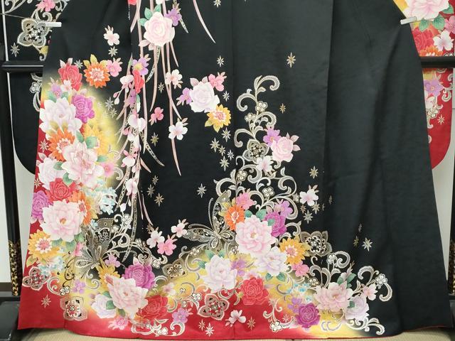 平和屋着物●極上　振袖　刺繍　花蝶文　暈し染め　黒地　金銀彩　逸品　CZAA5002s6