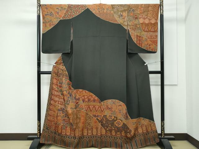 平和屋本店●極上 訪問着 総刺繍 中国三大刺繍 スワトウ相良刺繍 更紗人物花文 金彩 鬼しぼ縮緬 黒緑色地 逸品 未使用 CZAA5018s6