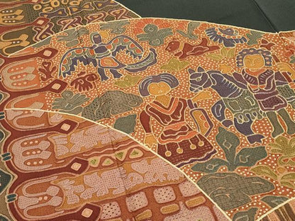 平和屋本店●極上 訪問着 総刺繍 中国三大刺繍 スワトウ相良刺繍 更紗人物花文 金彩 鬼しぼ縮緬 黒緑色地 逸品 未使用 CZAA5018s6