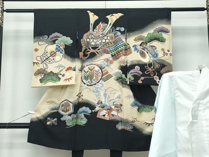 平和屋着物[]極上　男の子　祝着　産着　初着　のしめ　長襦袢セット　お宮詣り　兜　黒地　金銀彩　逸品　CZAA5029s6