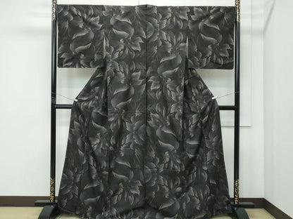 平和屋着物●極上　本場大島紬　９マルキ　草花文　逸品　未使用　CZAA5074s6