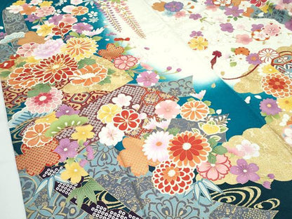 平和屋着物●極上　振袖　駒刺繍　短冊草花文　暈し染め　銀通し地　逸品　CZAA5136s6