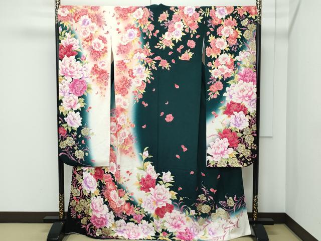 平和屋着物●極上　振袖　刺繍　牡丹　暈し染め　金彩　虫襖色地　逸品　CZAA5137s6