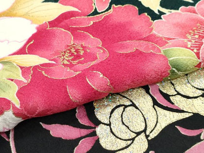 平和屋着物●極上　振袖　刺繍　牡丹　暈し染め　金彩　虫襖色地　逸品　CZAA5137s6