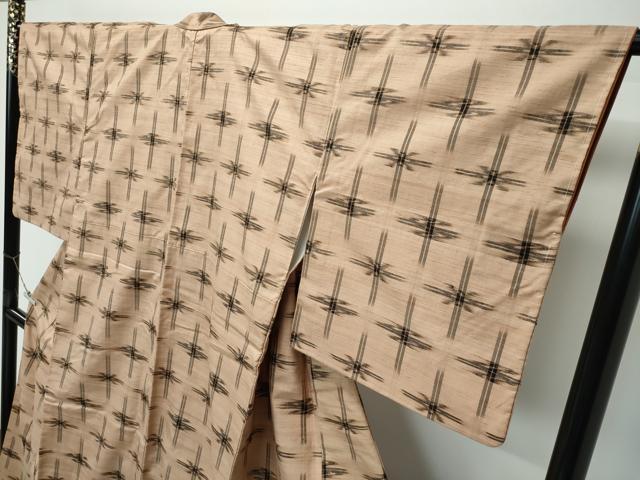 平和屋着物●国指定重要無形文化財　本場久米島紬　手織　逸品　未使用　CZAA5186s6